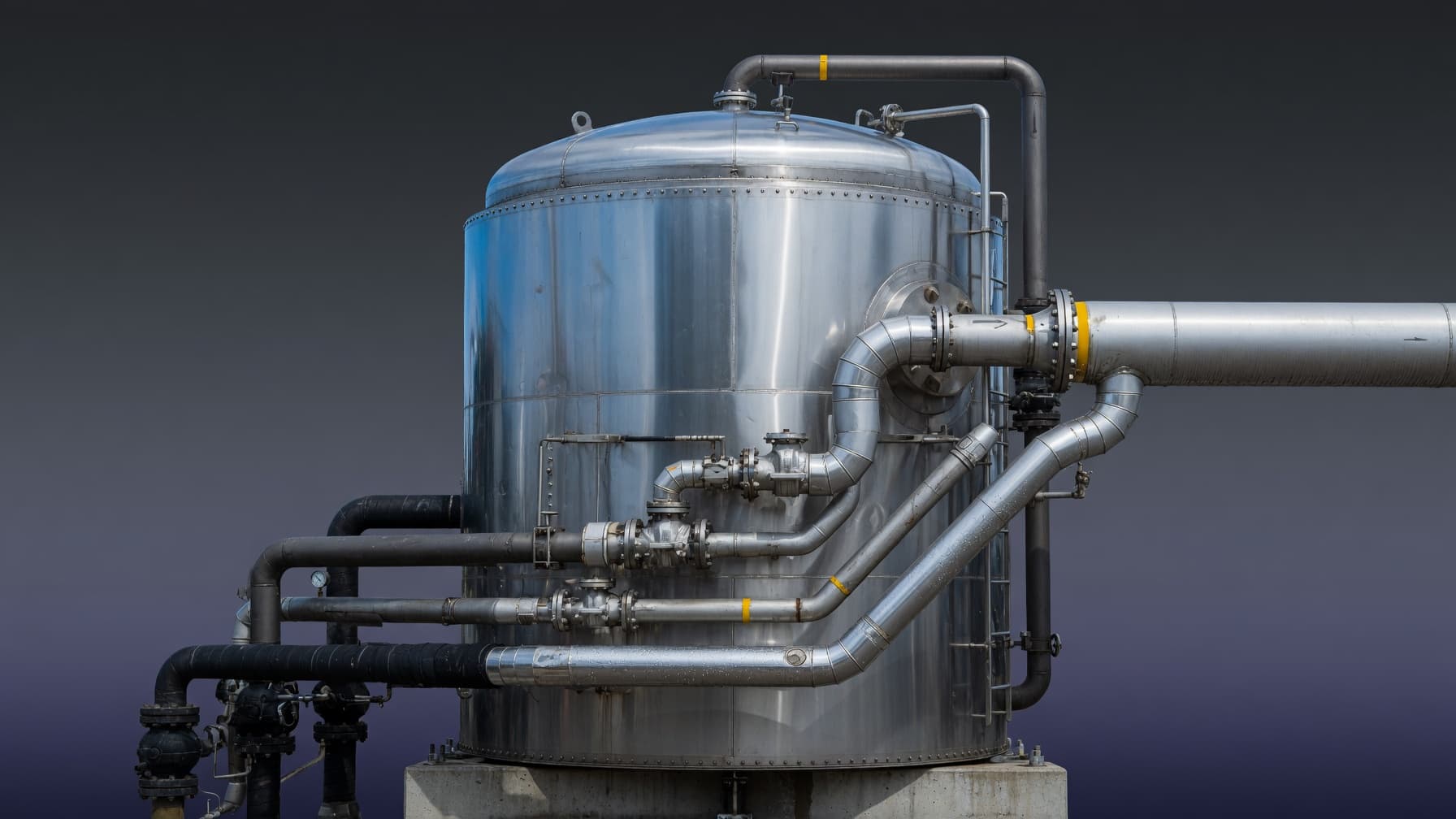 Naphtha Supply Halted: How Asia's Petrochemical Makers Are Responding to Hormuz Disruptions