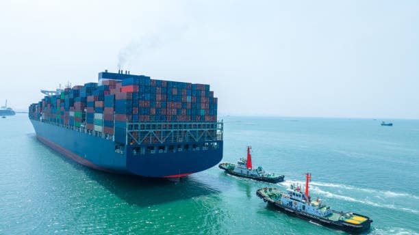 Nagpapadala ng Shockwave Interceptions ng Iran sa pamamagitan ng Hormuz Shipping